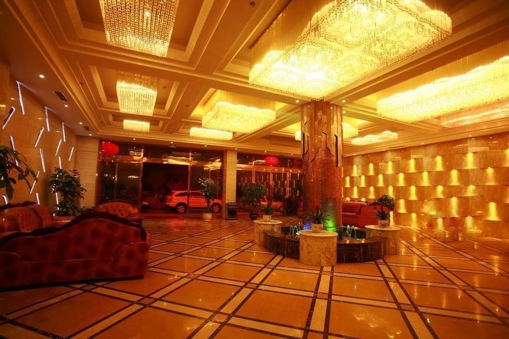 Konggang Holidy Hotel Shuangliu Chengdu Zewnętrze zdjęcie